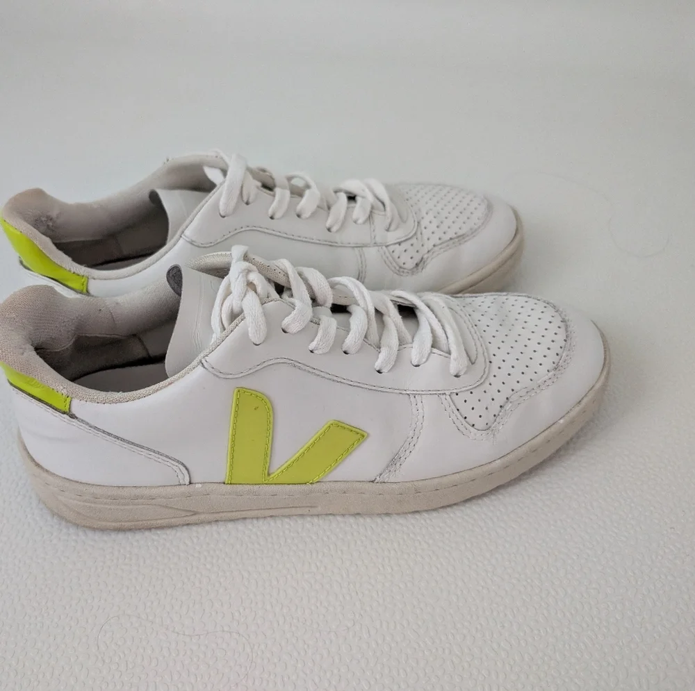 Veja V-10 Leather Sneakers Fluorescent yellow